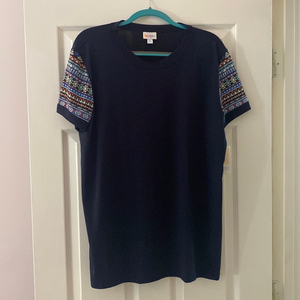 NWT LuLaRoe Liv Tee